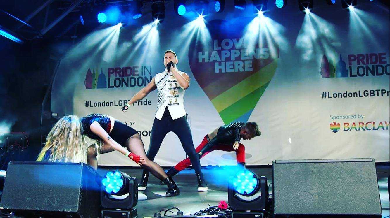 Alex Palmieri live a Trafalgar Square Garden a Londra (2)