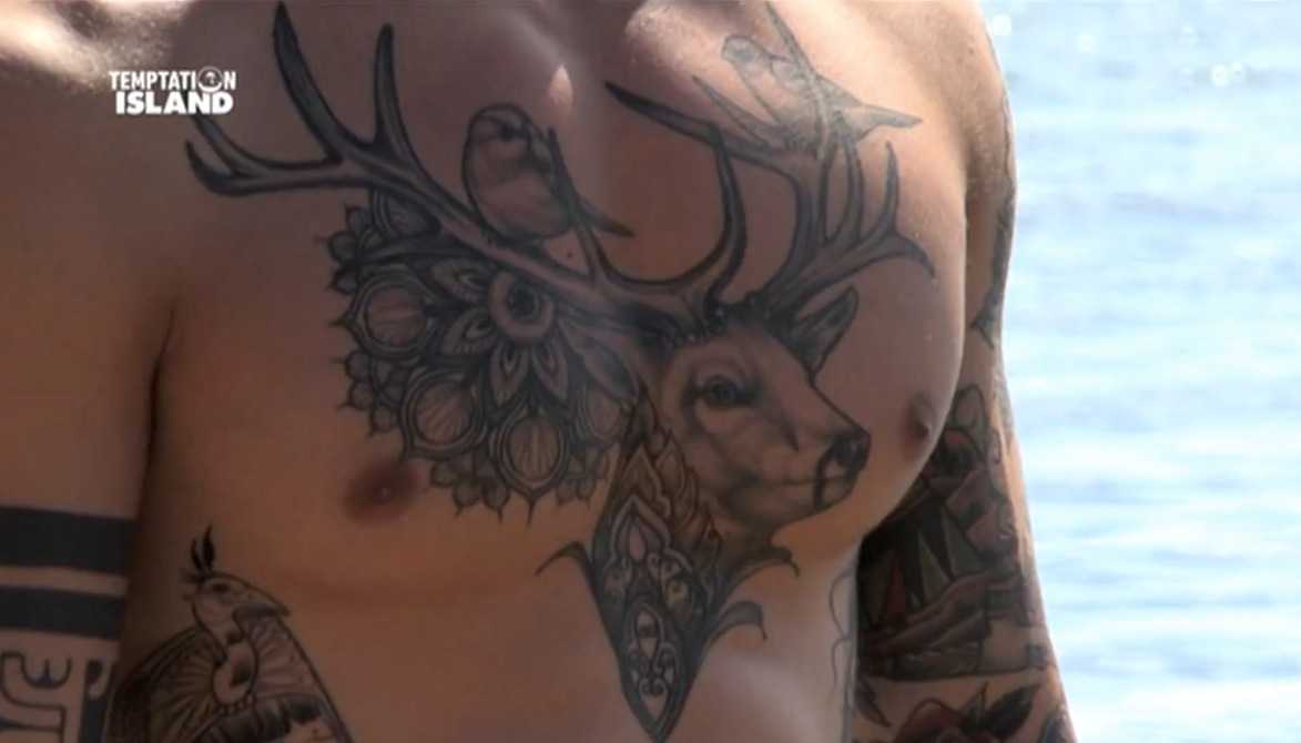 Luca Daffre Tatuaggio Cervo