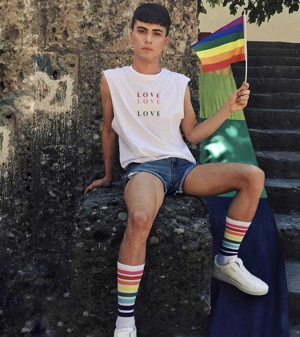 omofobia milano pride poste look gay