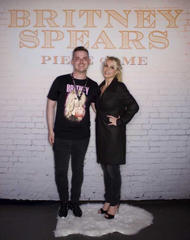 Britney Spears meet e greet piece of me (3)