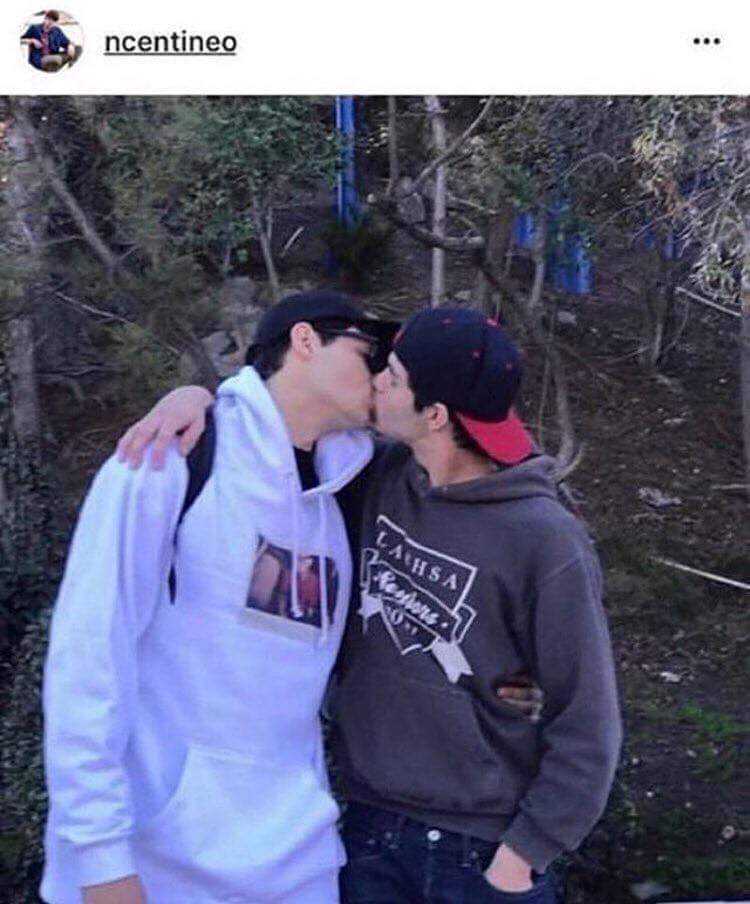 noah centineo kissing guy bisexual