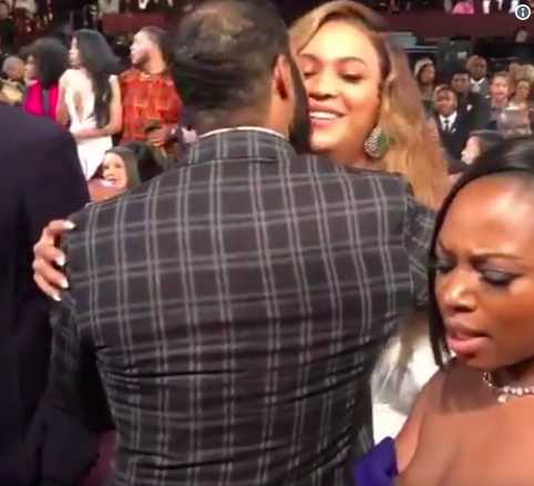 Omari Hardwick ruba un bacio in bocca a Beyoncé