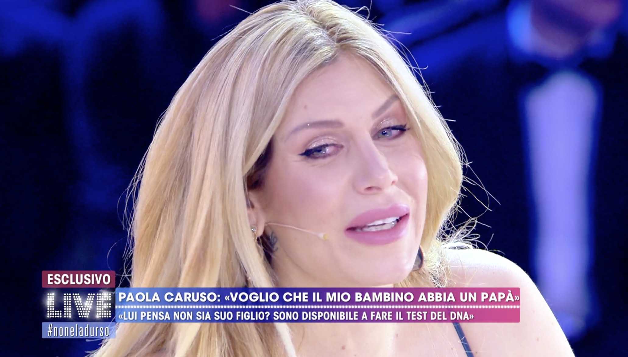Paola Caruso Barbara d'Urso Live
